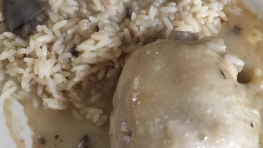 Chicken in Mushroom Gravy w/ white rice
